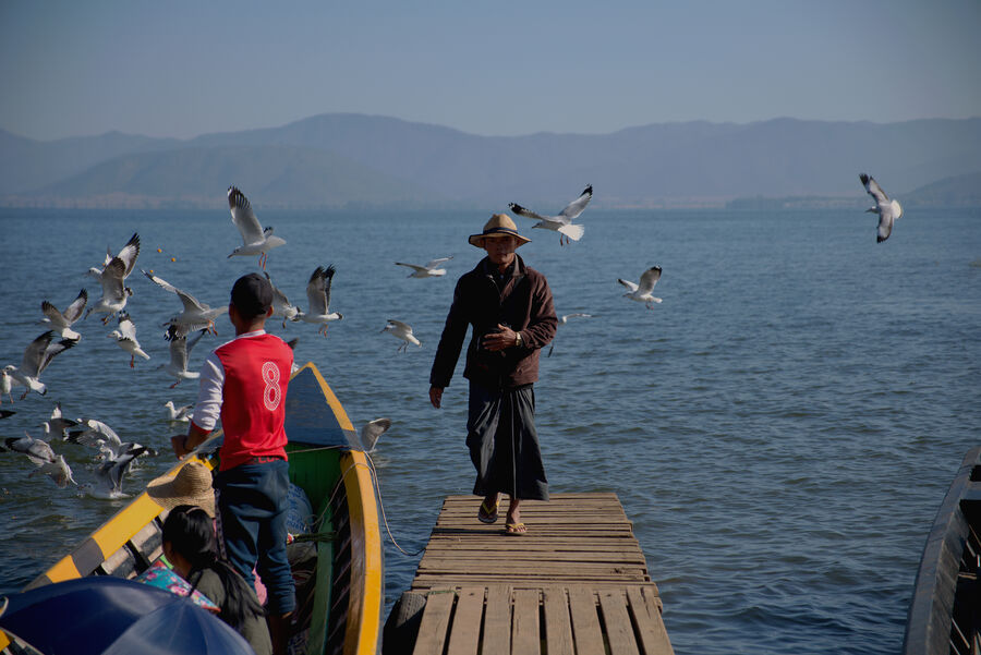 Inle Lake, Myanmar 2019 — documentary photograph by Volkan Çolak